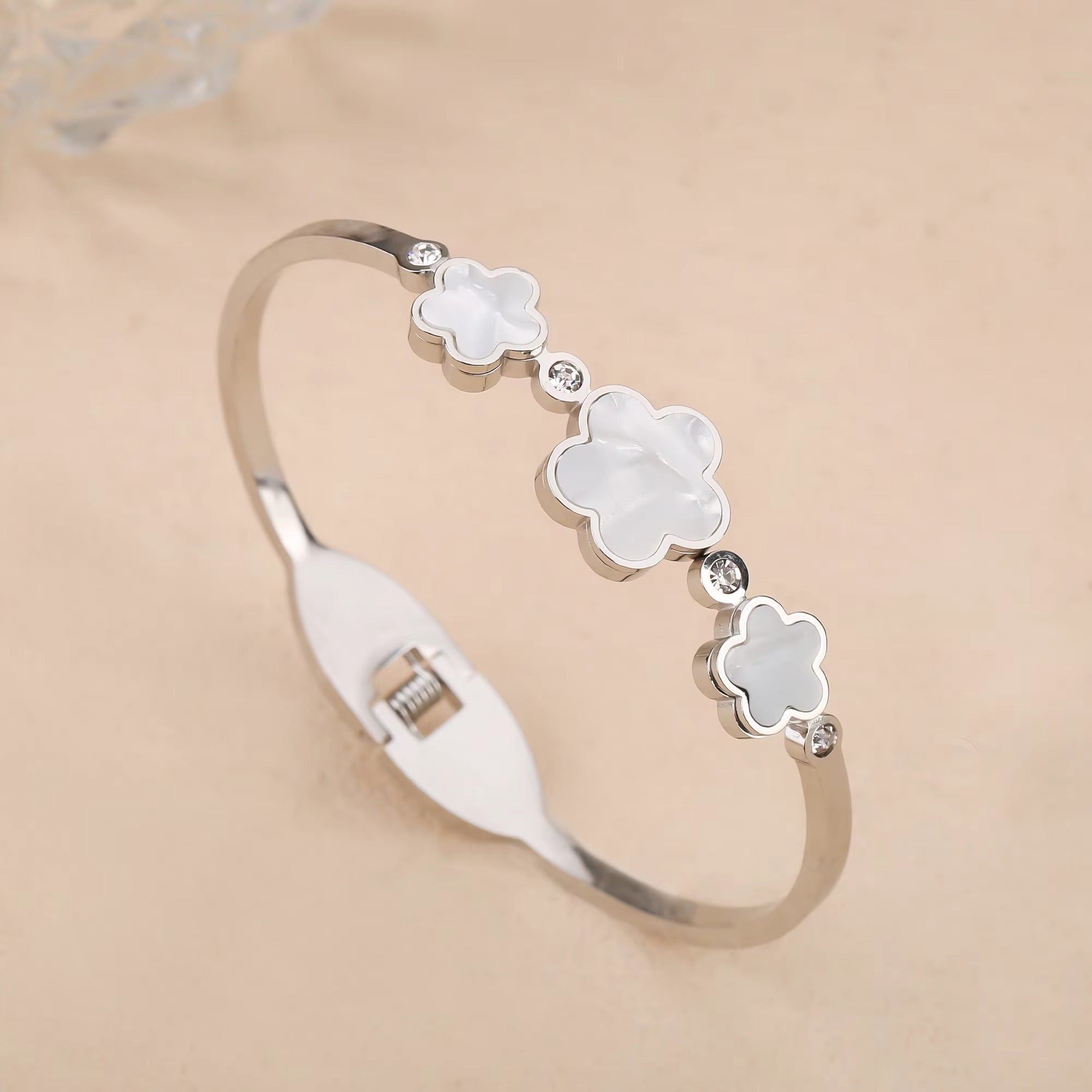 Three Leaf Flower Bangle